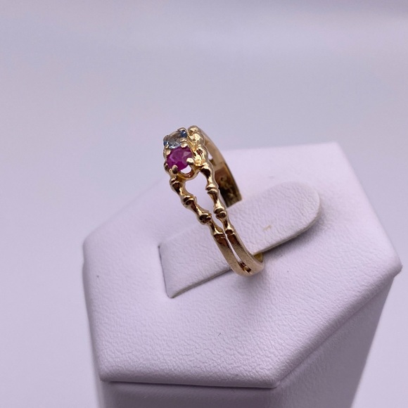 10k yellow gold Ruby and sapphire ring - Picture 4 of 11